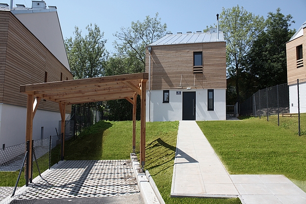 1130 Dermotagasse 8-40 Eingang